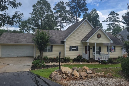 How to Get Red Clay Stains Off the Side of Your House Thumbnail